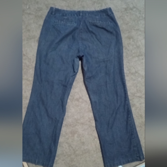 Women's Blue Jeans - Picture 4 of 4